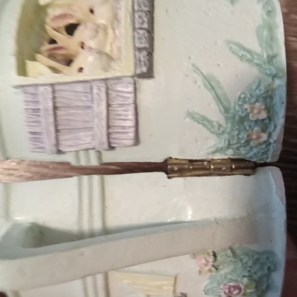 🫠10/$35 Easter Teapot House Vintage - Picture 4 of 4